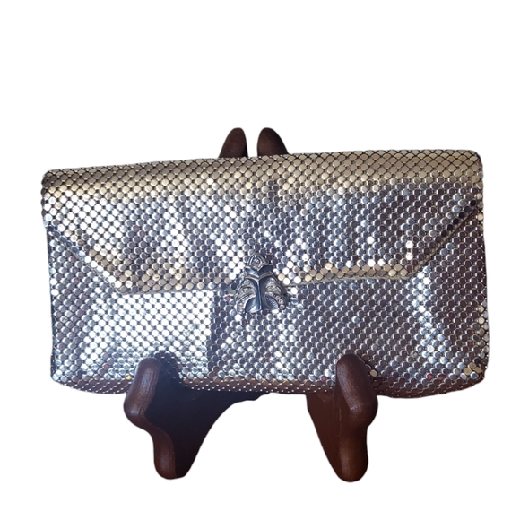 Vintage "Mesh Whiting & Davis Co. Bags" label, Indicating a U.S. made Mesh Purse - Picture 4 of 14